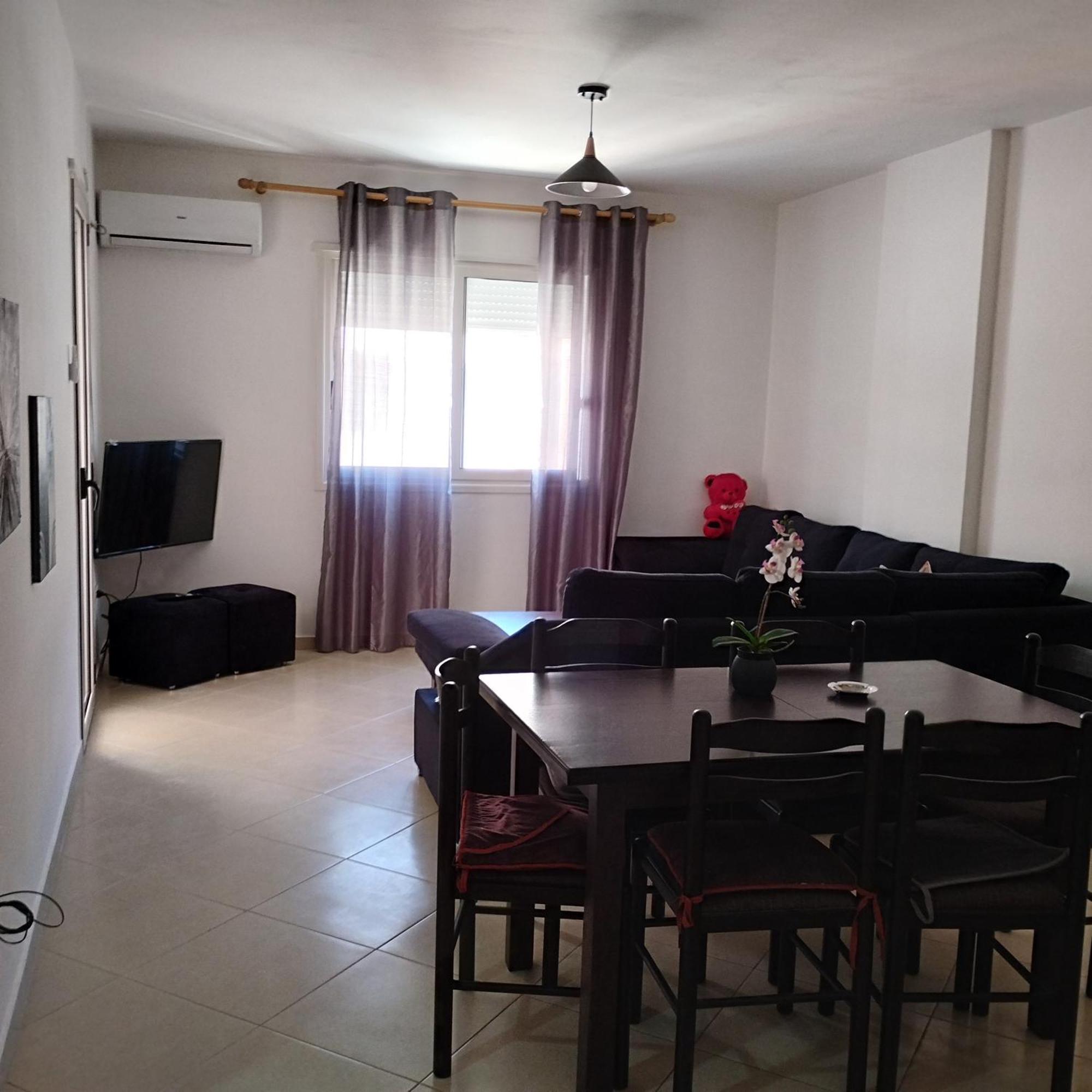 Hergi Apartament Vlorë エクステリア 写真