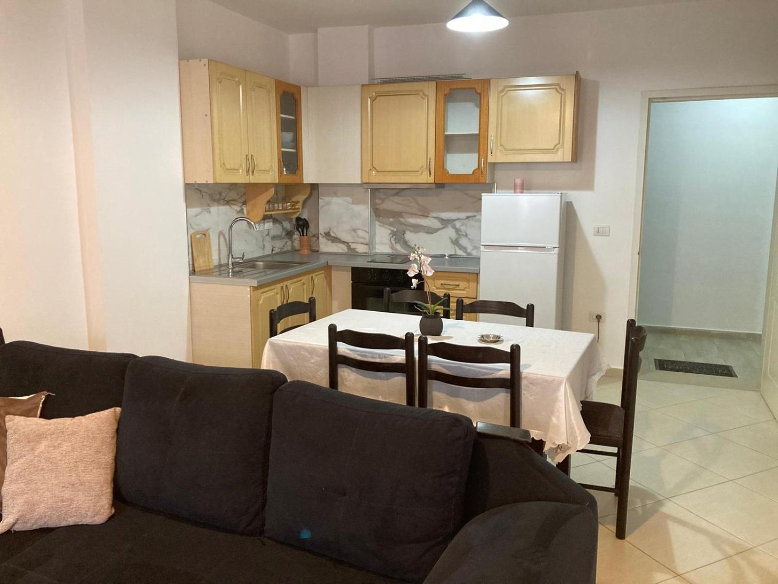 Hergi Apartament Vlorë エクステリア 写真